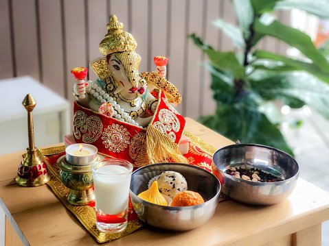 कल है गणेश चतुर्थी जाने पूजा विधि व शुभ मुहूर्त
